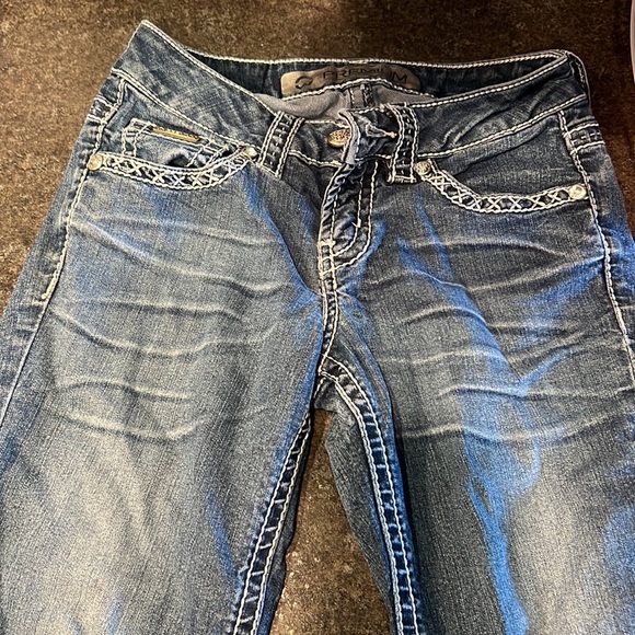 Wearhouse one size 24 jeans. In play condition due to wear, see photos. - Picture 5 of 6